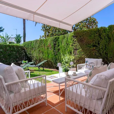 Апартаменти Genteel Aloha Golf Ii *